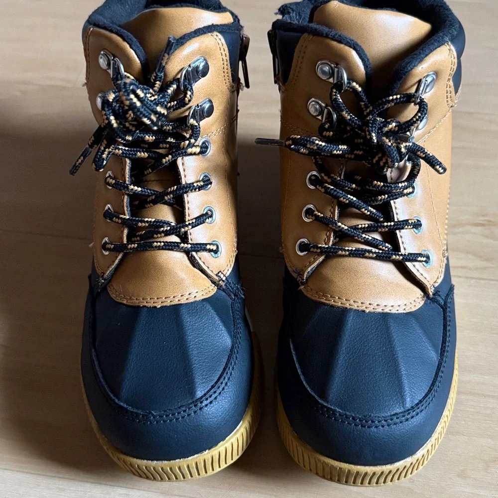 BOYS NWOT -5°F TEMPERATURE RATED WINTER SNOW BOOTS UNISEX LACE UP NAVY SIZE 2